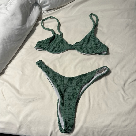 Bikini Set Bundle - Picture 7 of 9